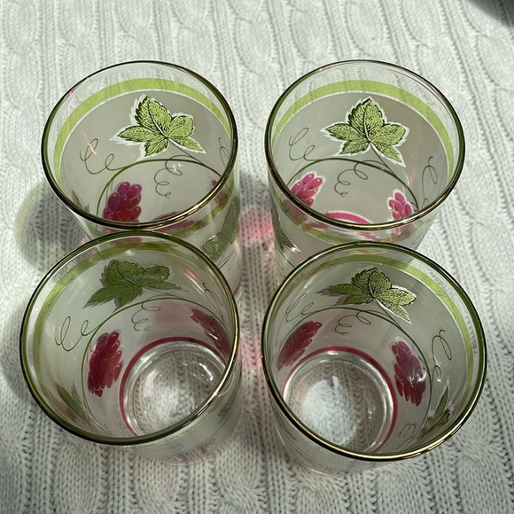 VTG 4 Frosted Libbey Grape & Leaf Drinking Glasses Tumblers Gold Rim Normal wear - Picture 3 of 9